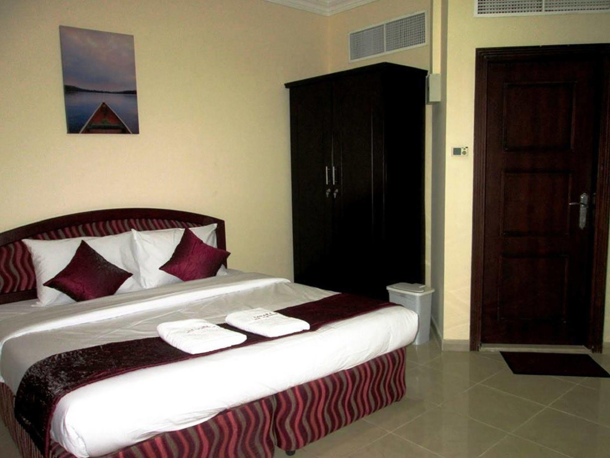 Al Barakah Hotel Sharjah Ngoại thất bức ảnh